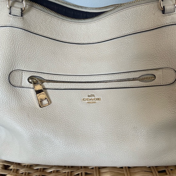 Ivory Coach Satchel - Picture 2 of 6